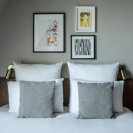 Ibis Styles Gare Du Nord Tgv 4*