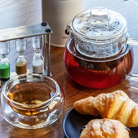 Ibis Styles Gare Du Nord Tgv Hotel 4*