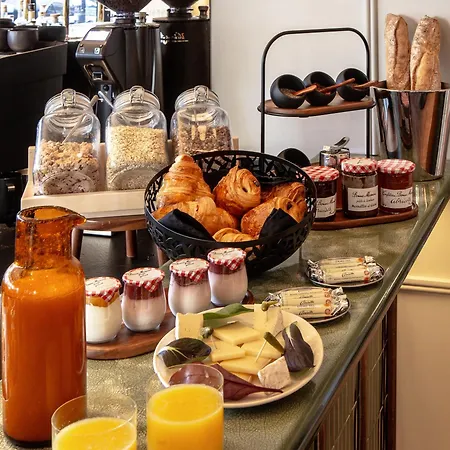 Hotel Ibis Styles Gare Du Nord Tgv 4*