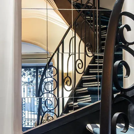 Ibis Styles Gare Du Nord Tgv 4*