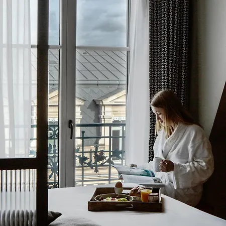 Hotel Ibis Styles Gare Du Nord Tgv 4*