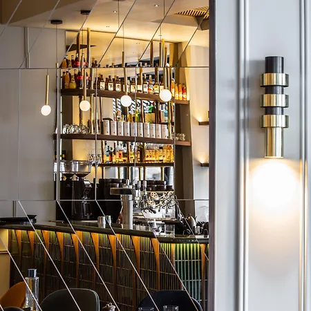 Hotel Ibis Styles Gare Du Nord Tgv 4*