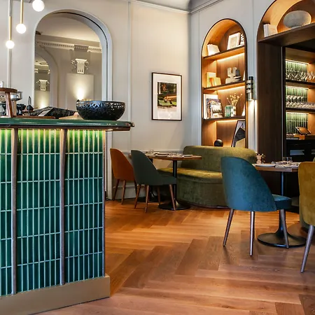 Ibis Styles Gare Du Nord Tgv Hotel 4*